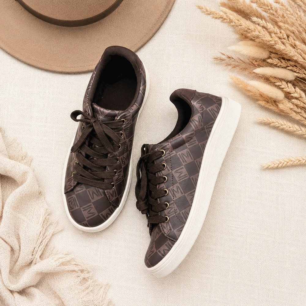 Isaac Mizrahi Scoop Sneakers Womens 7M Brown Monogram Print Casual Sporty